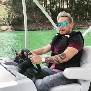 Meet your Posher, Andres